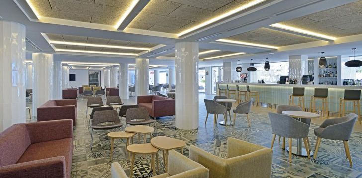SOL TORREMOLINOS DON PEDRO 4* - atpūta pāri ielai no pludmales Malagā, Spānijā! 8