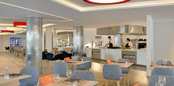 SOL TORREMOLINOS DON PEDRO 4* - atpūta pāri ielai no pludmales Malagā, Spānijā! 13