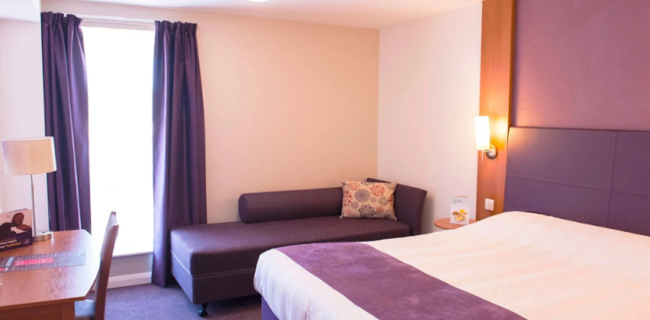 Izdevīga nakšņošana netālu no lidostas 3* PREMIER INN NEWBRIDGE Edingburgā, Skotijā! 15