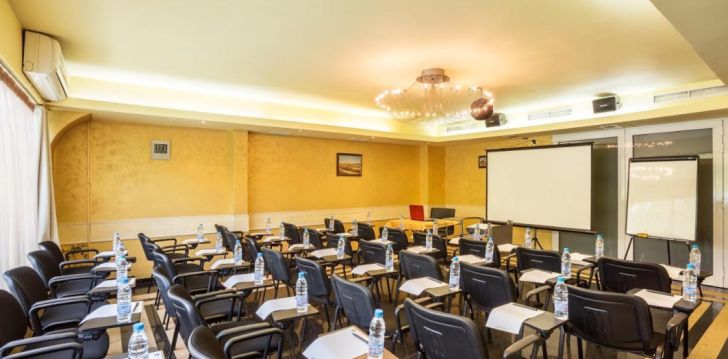 Ērta un moderna atpūta ar baseinu 4* EUROPE HOTEL Sofijā, Bulgārijā! 32