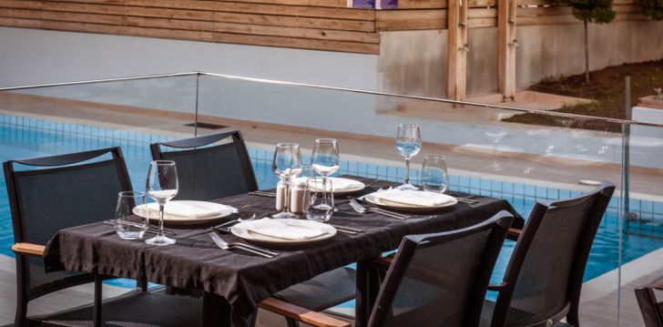 Dodieties modernā un gaumīgā atvaļinājumā uz 4* INDIGO INN Krētā, Grieķijā! 47