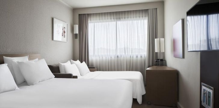 Ērta un moderna atpūta 4* NOVOTEL ATHENS viesnīcā Atēnās, Grieķijā! 1
