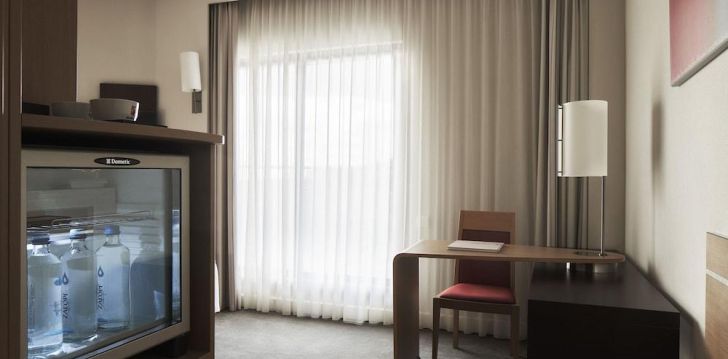 Ērta un moderna atpūta 4* NOVOTEL ATHENS viesnīcā Atēnās, Grieķijā! 5