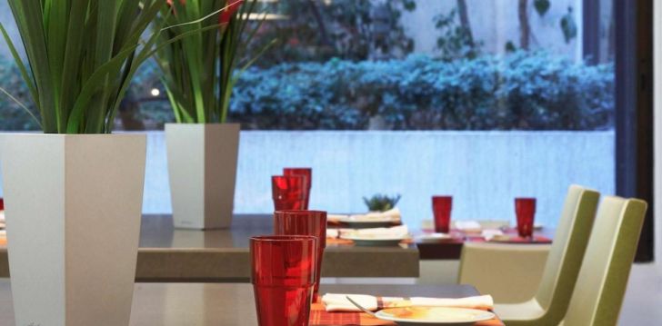 Ērta un moderna atpūta 4* NOVOTEL ATHENS viesnīcā Atēnās, Grieķijā! 17