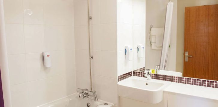 Izdevīga nakšņošana netālu no lidostas 3* PREMIER INN NEWBRIDGE Edingburgā, Skotijā! 9