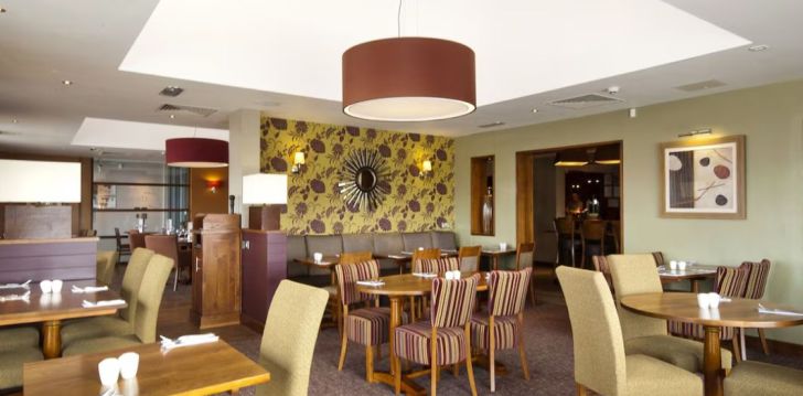 Izdevīga nakšņošana netālu no lidostas 3* PREMIER INN NEWBRIDGE Edingburgā, Skotijā! 11