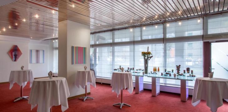 Augstas kvalitātes atpūta 4* CROWNE PLAZA ZURICH viesnīcā Cīrihē, Šveicē! 8
