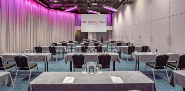 Augstas kvalitātes atpūta 4* CROWNE PLAZA ZURICH viesnīcā Cīrihē, Šveicē! 16