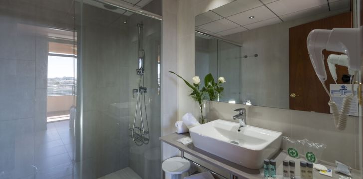 Baudiet atvaļinājumu 4* 4R GRAN REGINA viesnīcā Salou, Spānijas Kostadoradā! 13