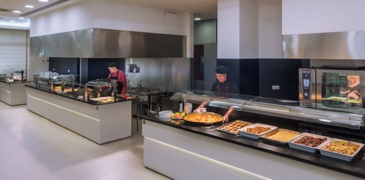 Baudiet atvaļinājumu 4* 4R GRAN REGINA viesnīcā Salou, Spānijas Kostadoradā! 32