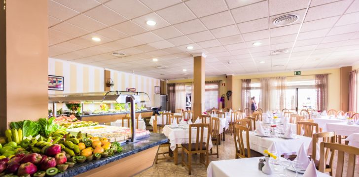 Laiska atpūta 3* BELLEVUE AQUARIUS viesnīcā Lanzarotē, Kanāriju salās! 9