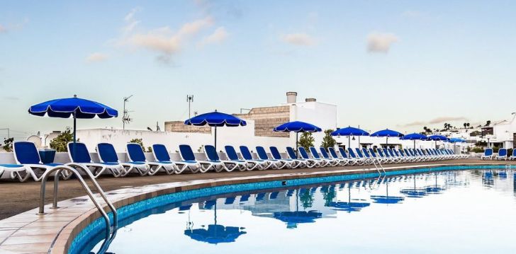 Laiska atpūta 3* BELLEVUE AQUARIUS viesnīcā Lanzarotē, Kanāriju salās! 2