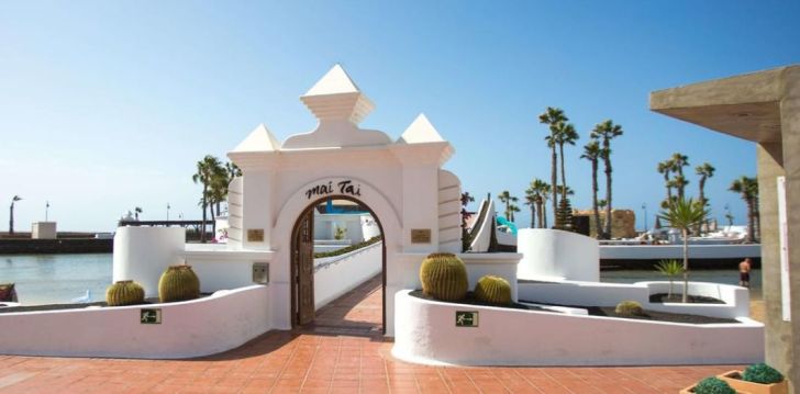 Baudiet atvaļinājumu 4* SANDS BEACH RESORT pie jūras Lanzarotē, Kanāriju salās! 10