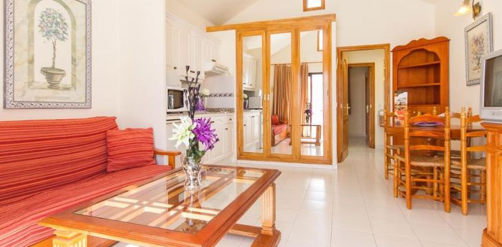 Baudiet atvaļinājumu 4* SANDS BEACH RESORT pie jūras Lanzarotē, Kanāriju salās! 25