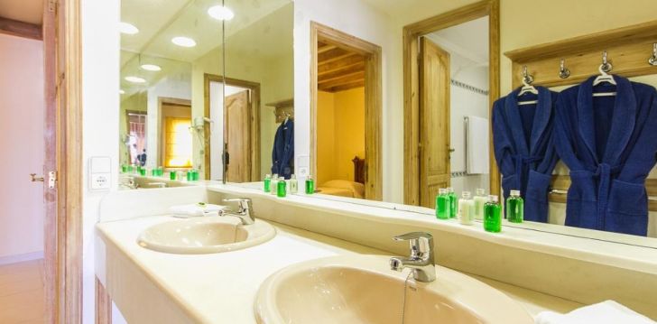 Baudiet atvaļinājumu 4* SANDS BEACH RESORT pie jūras Lanzarotē, Kanāriju salās! 40