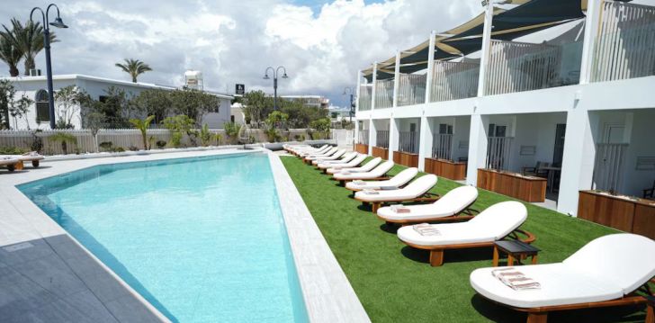 Lieliska atpūta pāriem modernajā un gaumīgajā 3* BLUE HARBOUR BOUTIQUE Aijanapā! 2