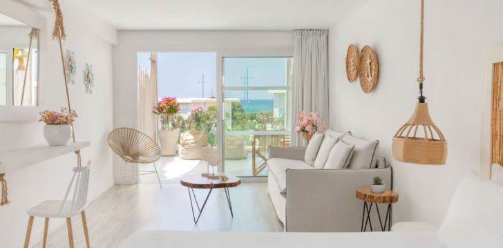 Lieliska atpūta pāriem modernajā un gaumīgajā 3* BLUE HARBOUR BOUTIQUE Aijanapā! 24