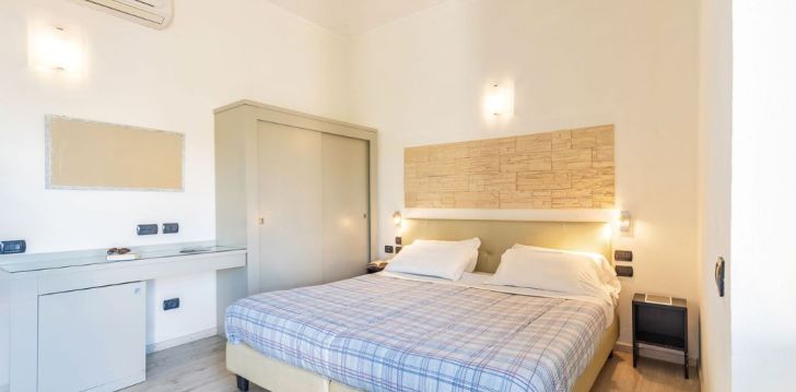 Mājīga atpūta Sardīnijas salā 3* RISTORANTE CALAMOSCA viesnīcā! 3