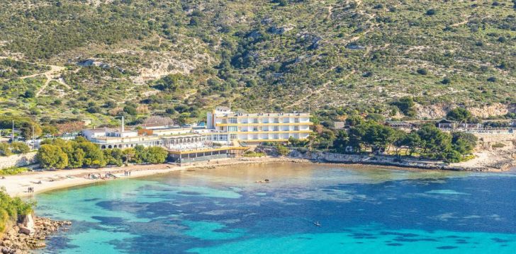 Mājīga atpūta Sardīnijas salā 3* RISTORANTE CALAMOSCA viesnīcā! 10