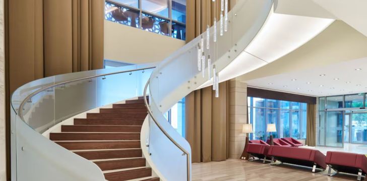 Ērta atpūta 4* HOLIDAY INN DOHA Kataras galvaspilsētā Dohā! 24