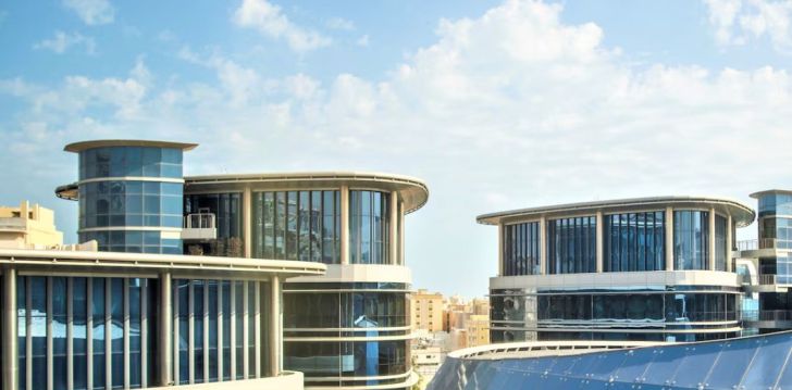 Ērta atpūta 4* HOLIDAY INN DOHA Kataras galvaspilsētā Dohā! 50