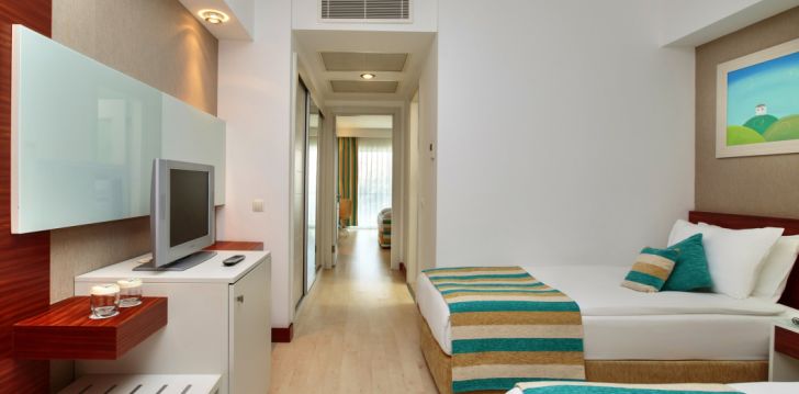 Dodieties gaidītā atvaļinājumā 5* SUNIS EVREN BEACH RESORT HOTEL & SPA Sidē, Turcijā! 4