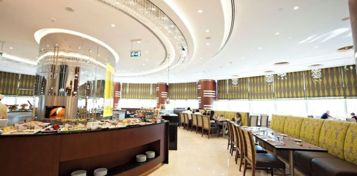 Atpūta 5* CROWNE PLAZA DOHA viesnīca Dohā, Kataras galvaspilsētā! 19