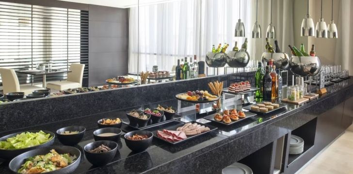 Atpūta 5* CROWNE PLAZA DOHA viesnīca Dohā, Kataras galvaspilsētā! 21