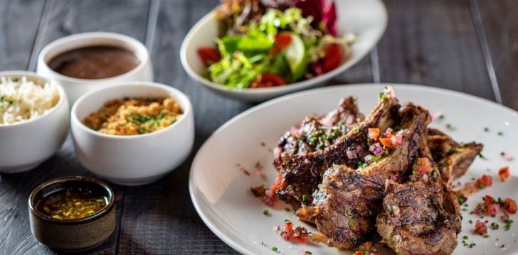 Atpūta 5* CROWNE PLAZA DOHA viesnīca Dohā, Kataras galvaspilsētā! 30