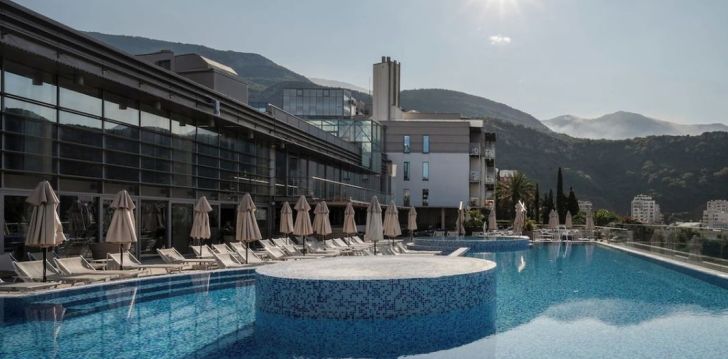 Piedzīvojumiem bagātas brīvdienas Melnkalnē, lieliskajā 4* EUROSTARS QUEEN OF MONTENEGRO! 1