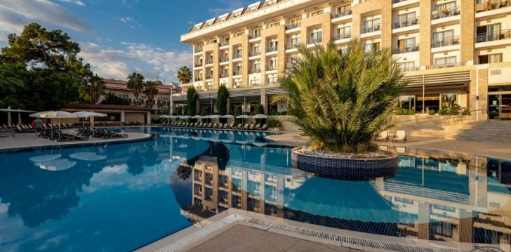 Lutinoša atpūta Turcijas piekrastē, 5* viesnīcā SUNLAND RESORT HOTEL Kemerā! 91