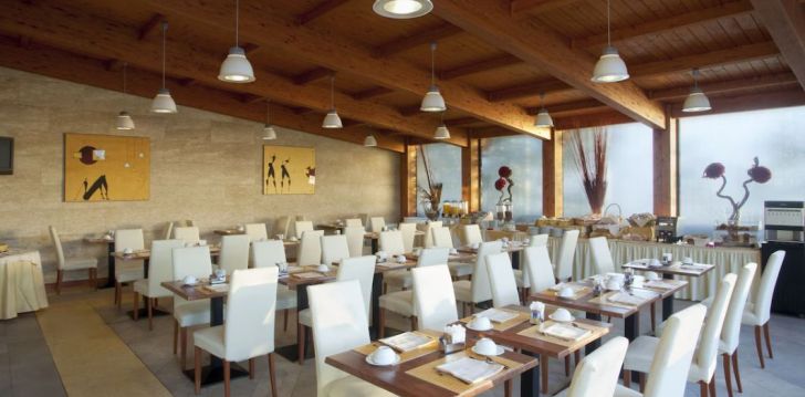 Atpūta Sardīnijā, Kaljāri, 4* HOLIDAY INN CAGLIARI viesnīcā! 4