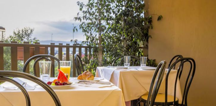 Mājīga atpūta Kaljāri 3* HOTEL RESIDENCE ULIVI E PALME viesnīcā! 1