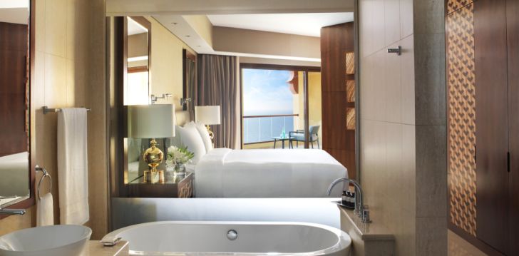 Atpūta Apvienotajos Arābu Emirātos – 5* viesnīcā FAIRMONT AJMAN! 13