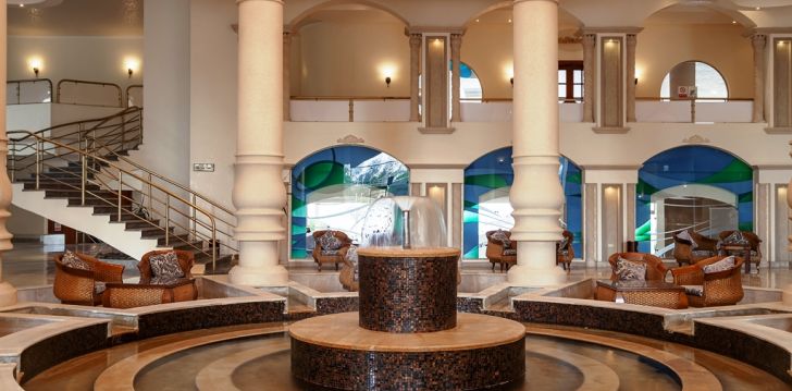 4* LIFE RESORTS CORAL HILLS - izdevīga un silta atpūta Marsalamā, Ēģiptē! 5