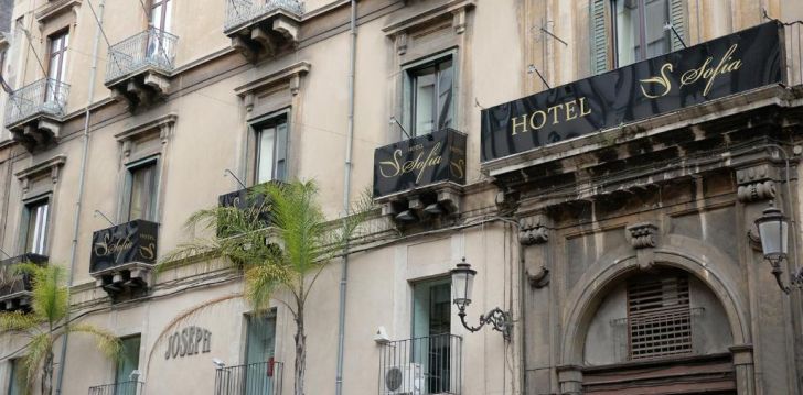 3* HOTEL SOFIA - autentiska un izdevīga atpūta pilsētas sirdī Katānijā, Sicīlijā! 1