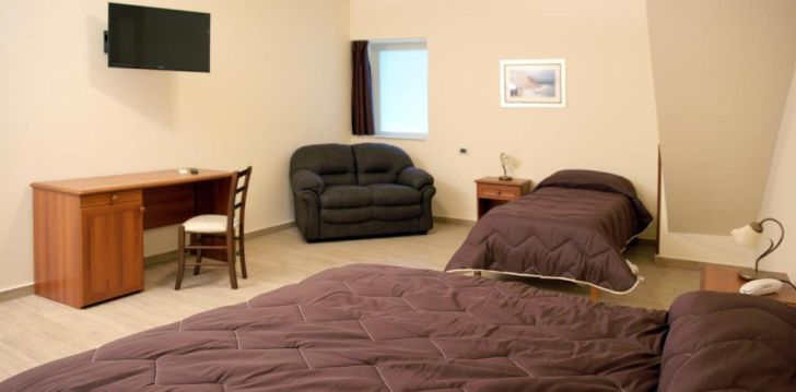 3* HOTEL SOFIA - autentiska un izdevīga atpūta pilsētas sirdī Katānijā, Sicīlijā! 3