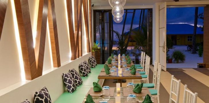 CRYSTAL SANDS BEACH 4* - laiska atpūta pie pašas pludmales Maldīvu salās! 4