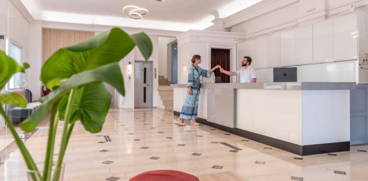 Atpūta tieši pie jūras Krētā, 3* viesnīcā AZURE MARE (ADULTS ONLY 16+)! 3