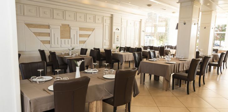Atklājiet Albāniju 3* viesnīcā PRINCE HOTEL GOLEM! 13