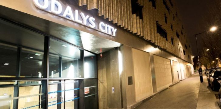 Neaizmirstama Parīze, apmeties 3* viesnīcā APPART'HOTEL ODALYS PARIS XVII! 25
