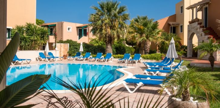 Atpūta tikai pieaugušajiem 3* viesnīcā DIA APARTMENTS (ADULTS ONLY 16+), Krētā! 1