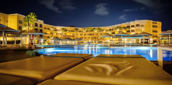 Izbaudiet karsto Ēģiptes sauli 5-zvaigžņu viesnīcā BEACH ALBATROS RESORT, Hurgadā! 10