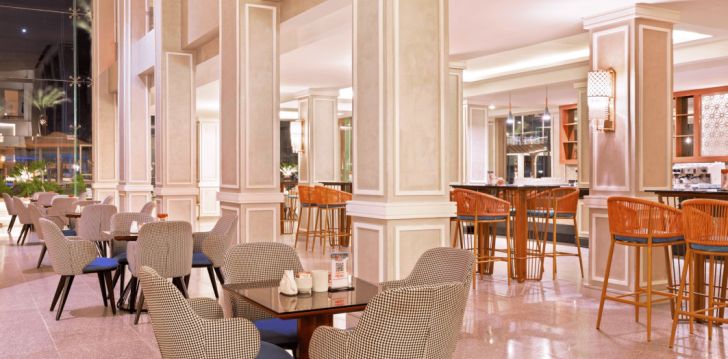 Izbaudiet karsto Ēģiptes sauli 5-zvaigžņu viesnīcā BEACH ALBATROS RESORT, Hurgadā! 30