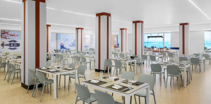 Izbaudiet karsto Ēģiptes sauli 5-zvaigžņu viesnīcā BEACH ALBATROS RESORT, Hurgadā! 32