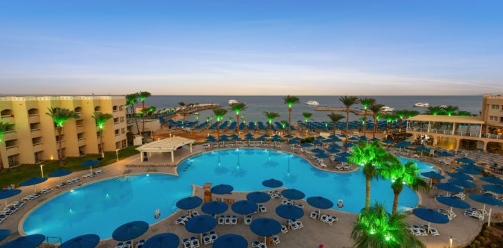 Izbaudiet karsto Ēģiptes sauli 5-zvaigžņu viesnīcā BEACH ALBATROS RESORT, Hurgadā! 4