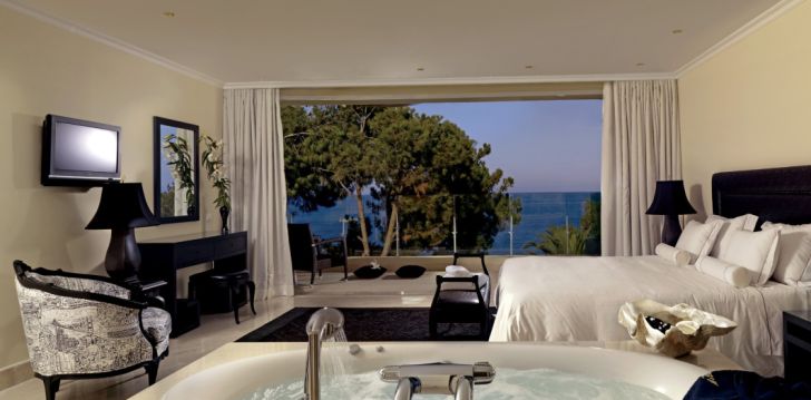 Brīvdienas jūras ieskautajā Krētā, 5-zvaigžņu viesnīcā OUT OF THE BLUE RESORT! 16