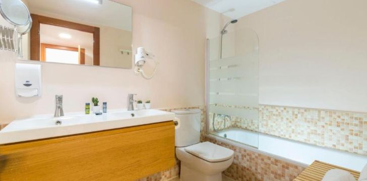 Ģimenes atpūta Kosta Bravā 3* viesnīcā ELS LLORERS APARTAMENTOS! 10