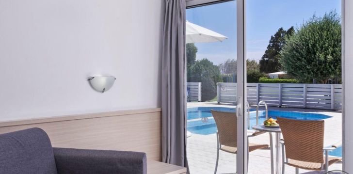 Izbaudiet atpūtu Rodas salā 4* viesnīcā BLUE BAY BEACH RESORT! 59