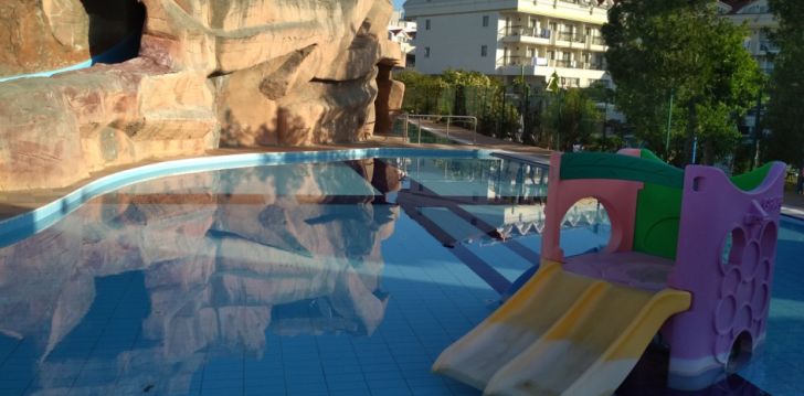 Saulainas un jūras piepildītas brīvdienas Turcijā, 5-zvaigžņu viesnīcā ROX RESORT HOTEL! 41